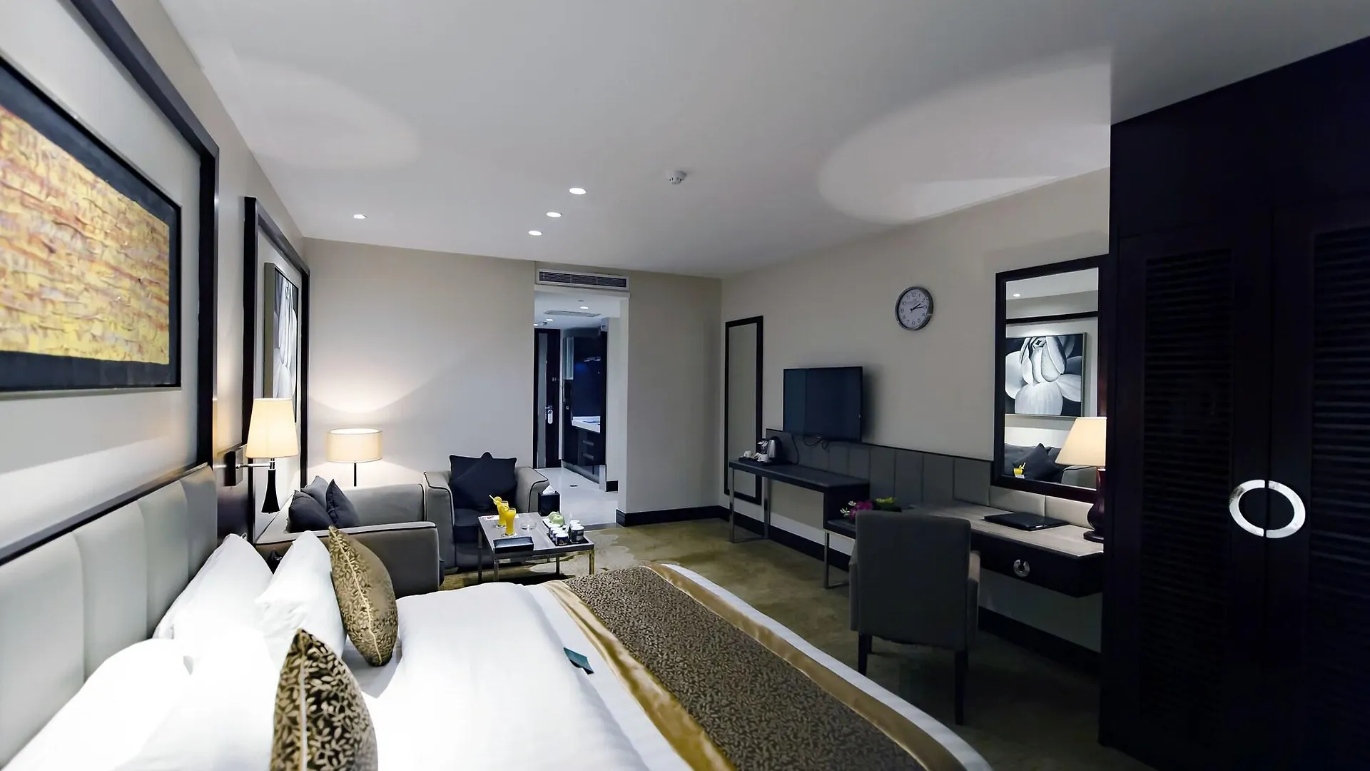 Boudl Al Tahlia Aparthotel Jeddah 4*,