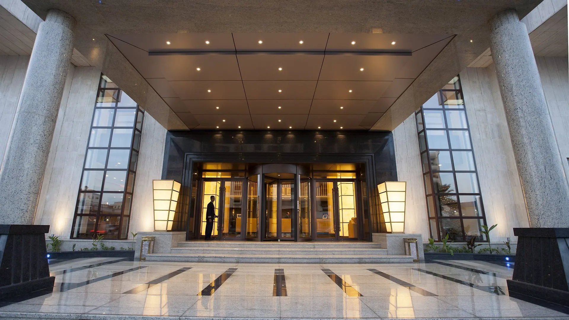 Boudl Al Tahlia Aparthotel Jeddah 4*,  Saudi Arabia